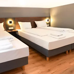 ** Hotel Apadana Frankfurt Deutschland